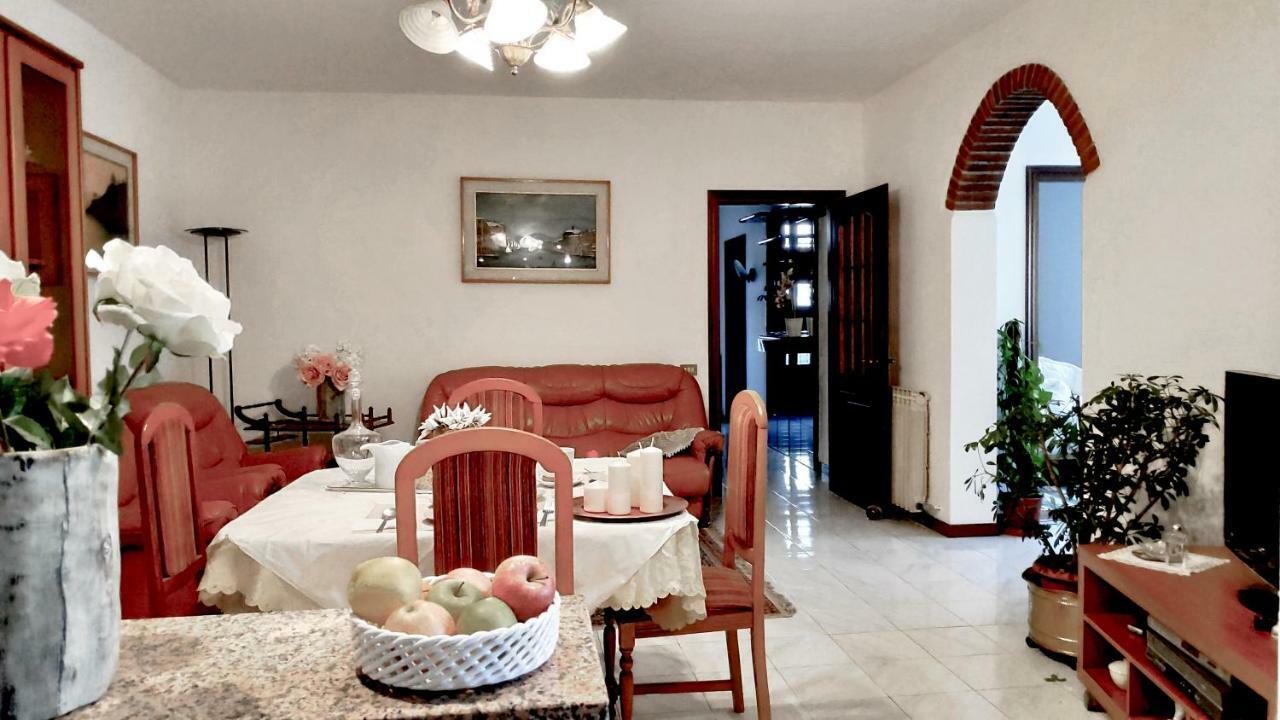 דירות מסטרה Casa Lory מראה חיצוני תמונה